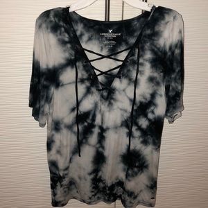 Lace up black and white tye dye tshirt